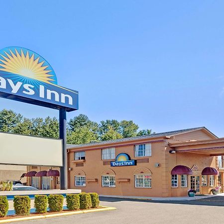 Days Inn By Wyndham Everett Bagian luar foto