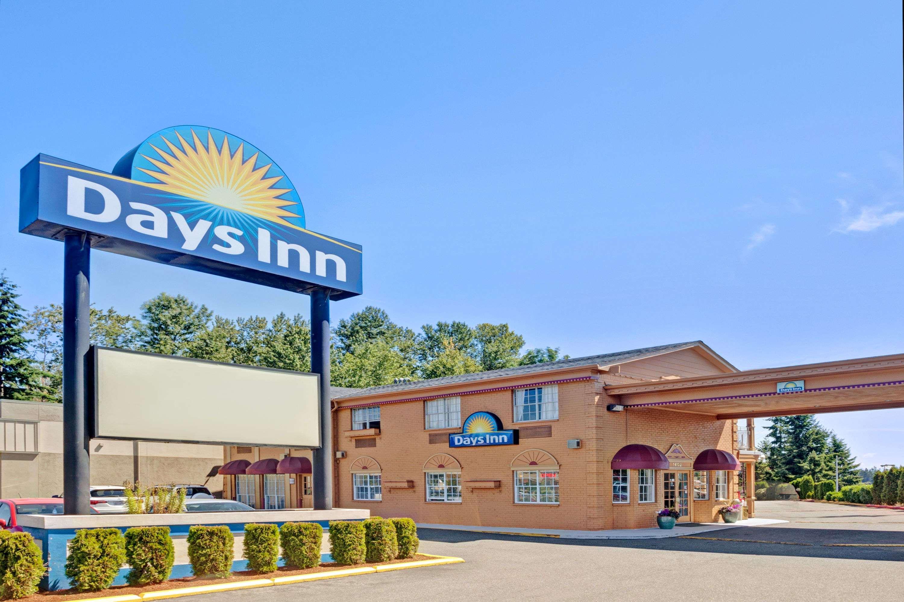 Days Inn By Wyndham Everett Bagian luar foto